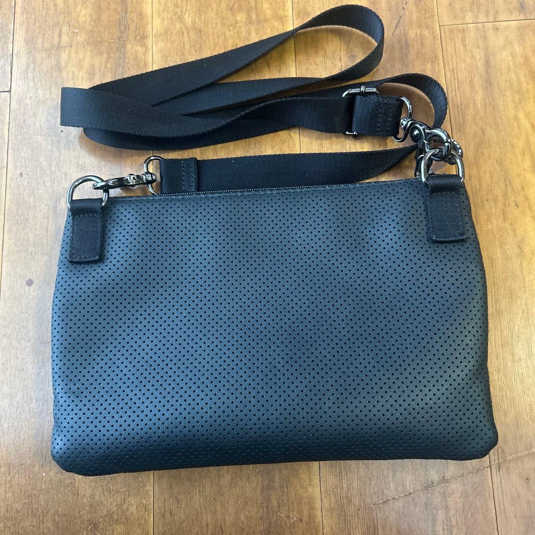 ムータマリン パンチングエシカルレザー サコッシュ