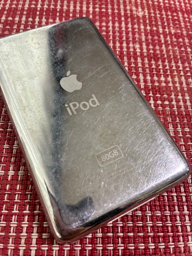 iPod classic 第6世代 80GB A1238 充電ケーブル付き