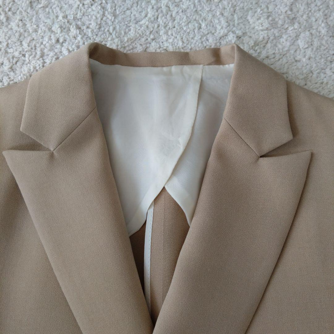 【新品未使用】ティアラ ベージュ テーラードジャケット