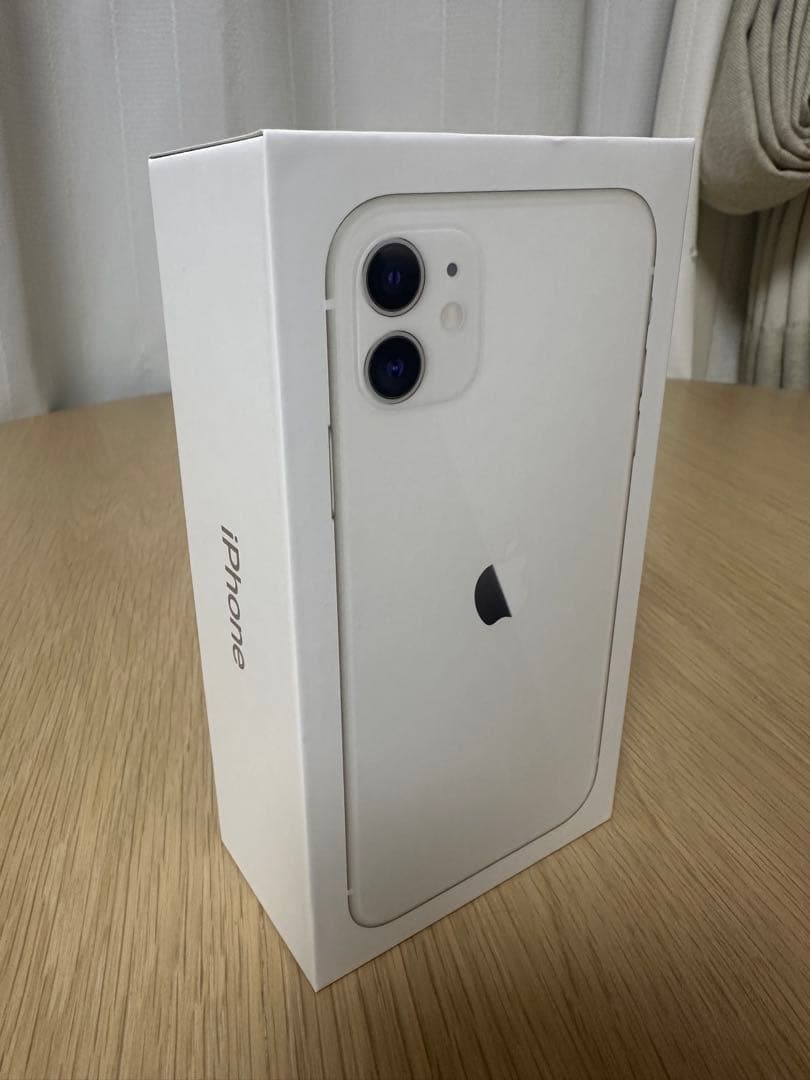 岡*様 美品 Apple iPhone 11 本体 128G ホワイト Sof