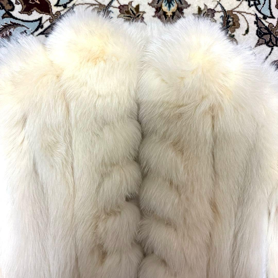 【美品】クリーム色の毛皮コート、毛皮　Elegance Fur ファーコート