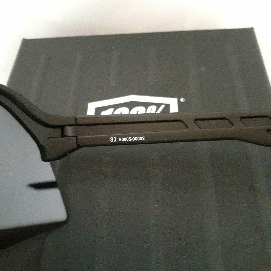 100% S3 ブラック ゴールド ワンハンドレッド サングラス