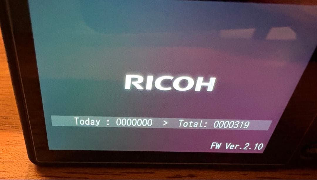 【ほぼ新品・2025年10月購入・保証付き】RICOH GRⅢ