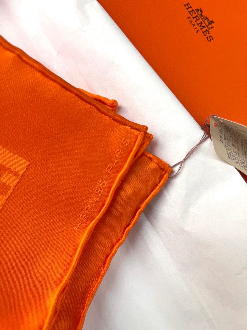 【未使用品】HERMES グランH シルク100% スカーフ ポケットチーフ