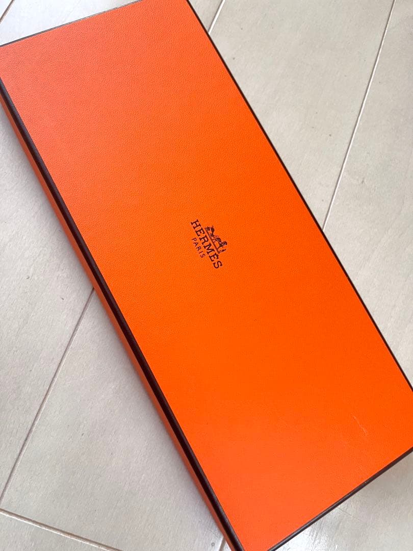【未使用品】HERMES グランH シルク100% スカーフ ポケットチーフ