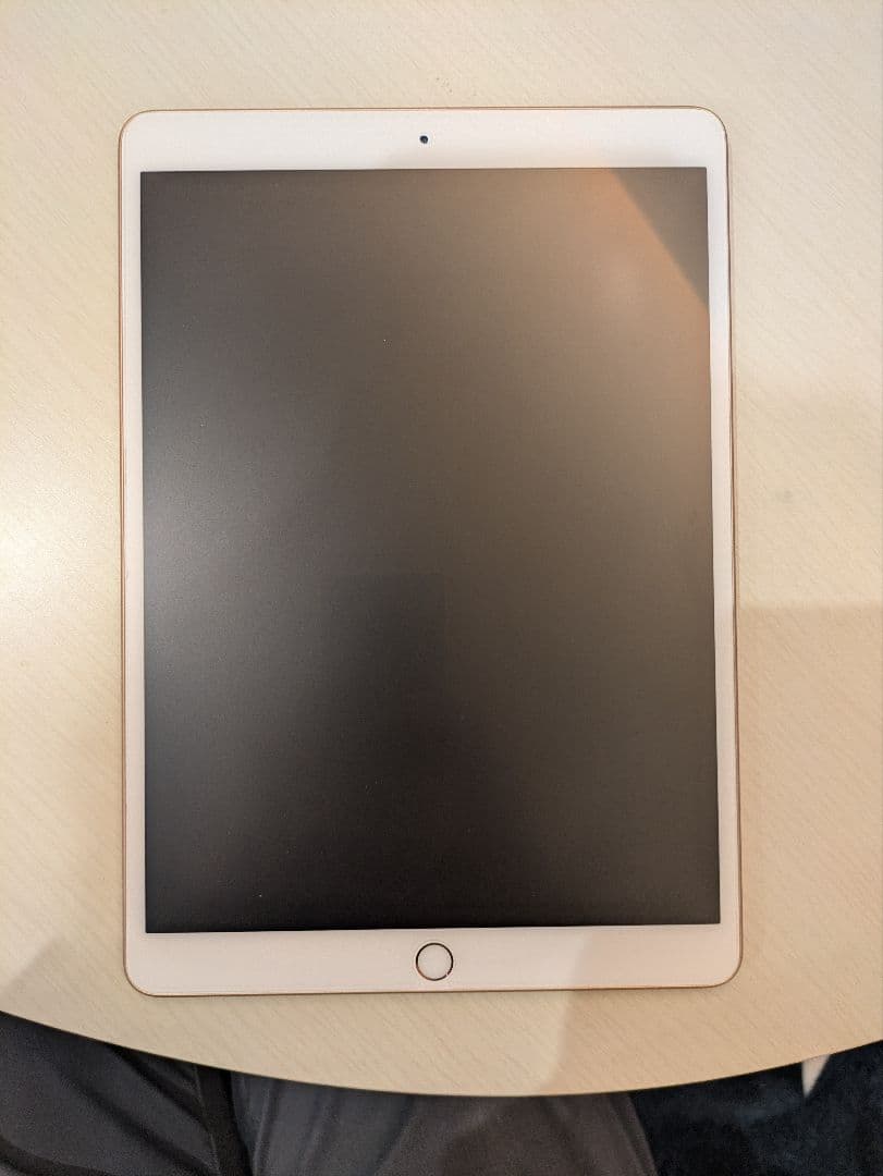 iPad Air Wi-Fi 64GB ゴールド USBケーブル付き