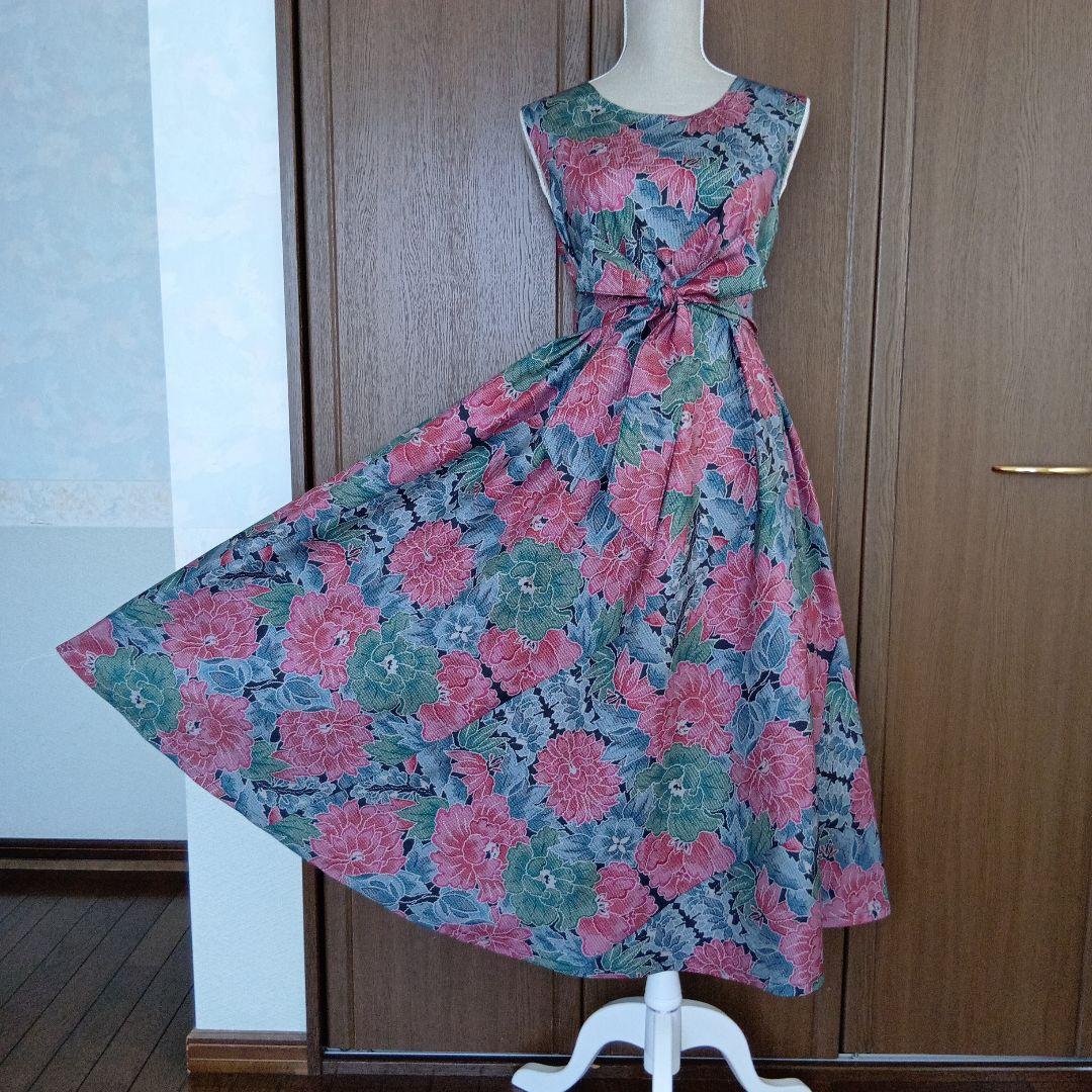着物リメイク＊７マルキ本場大島紬 大輪柄＊ノースリーブテント型フレアーワンピース