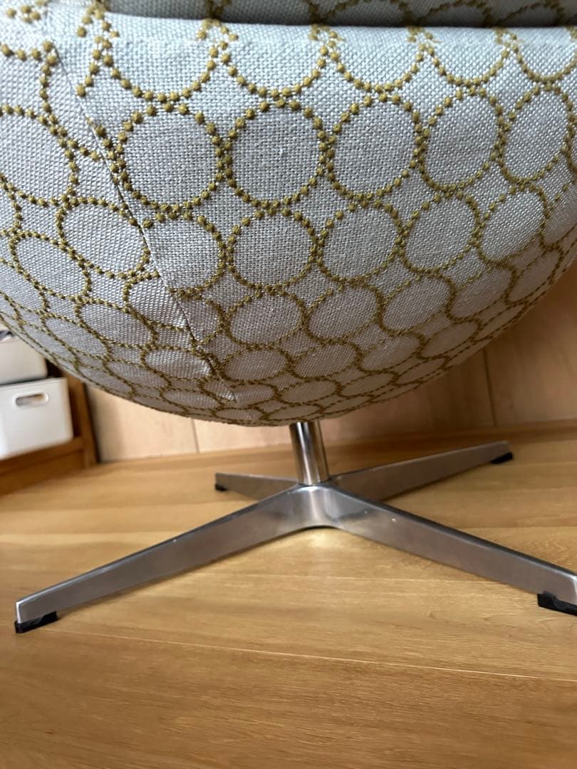 アルネ ヤコブセン エッグチェア リプロダクト　ミナペルホネン　生地