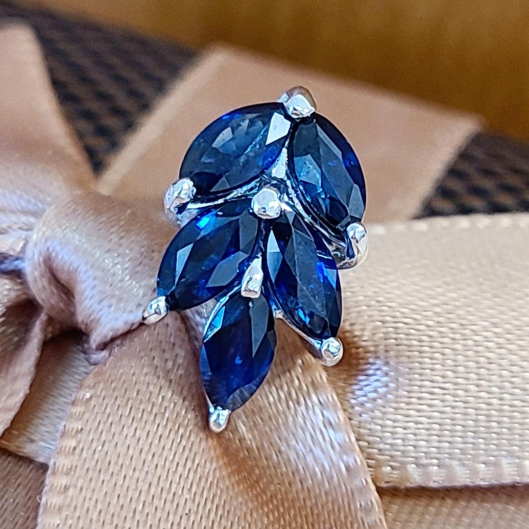 視線を奪う！計1.1ct 天然サファイア リーフ プラチナ 片耳 ピアス 鑑別