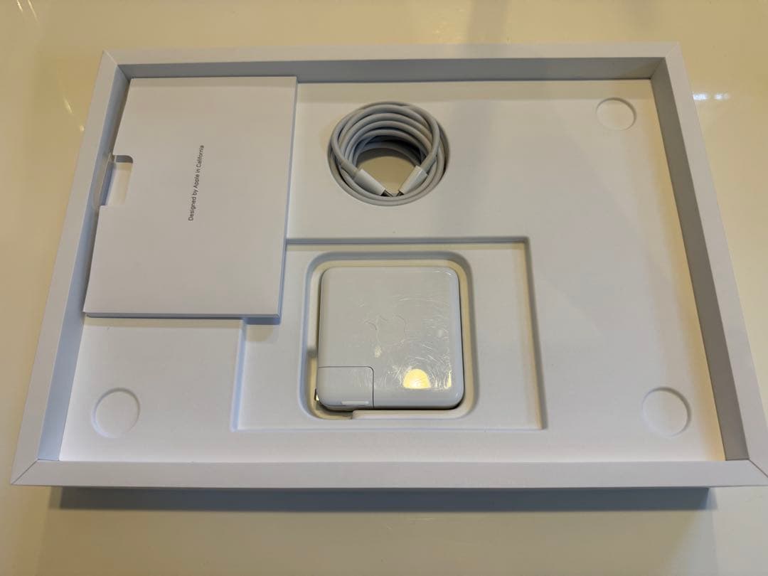 美品 100%,MacBookPro,M2,8GB,512G,13インチ