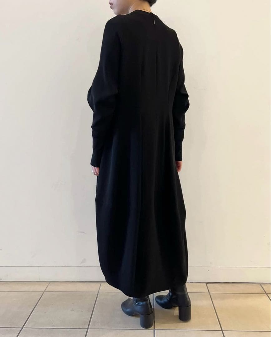 美品✨ENFOLD CURVE-SLEEVE ASYMMETRY-DRESS 黒