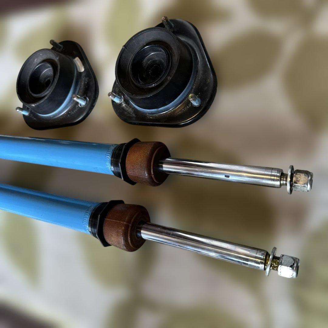 青ショックアブソーバーとマウントセット　サニトラ120系