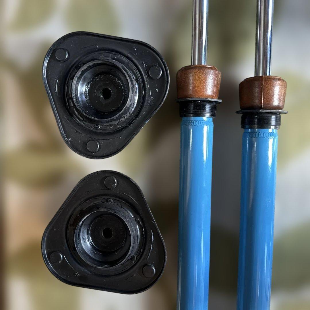 青ショックアブソーバーとマウントセット　サニトラ120系