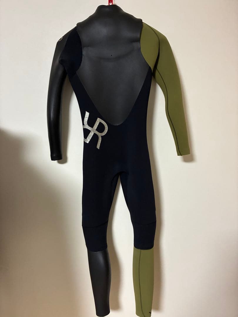 ⭐︎晴美⭐︎ RASH セミドライウェットスーツ