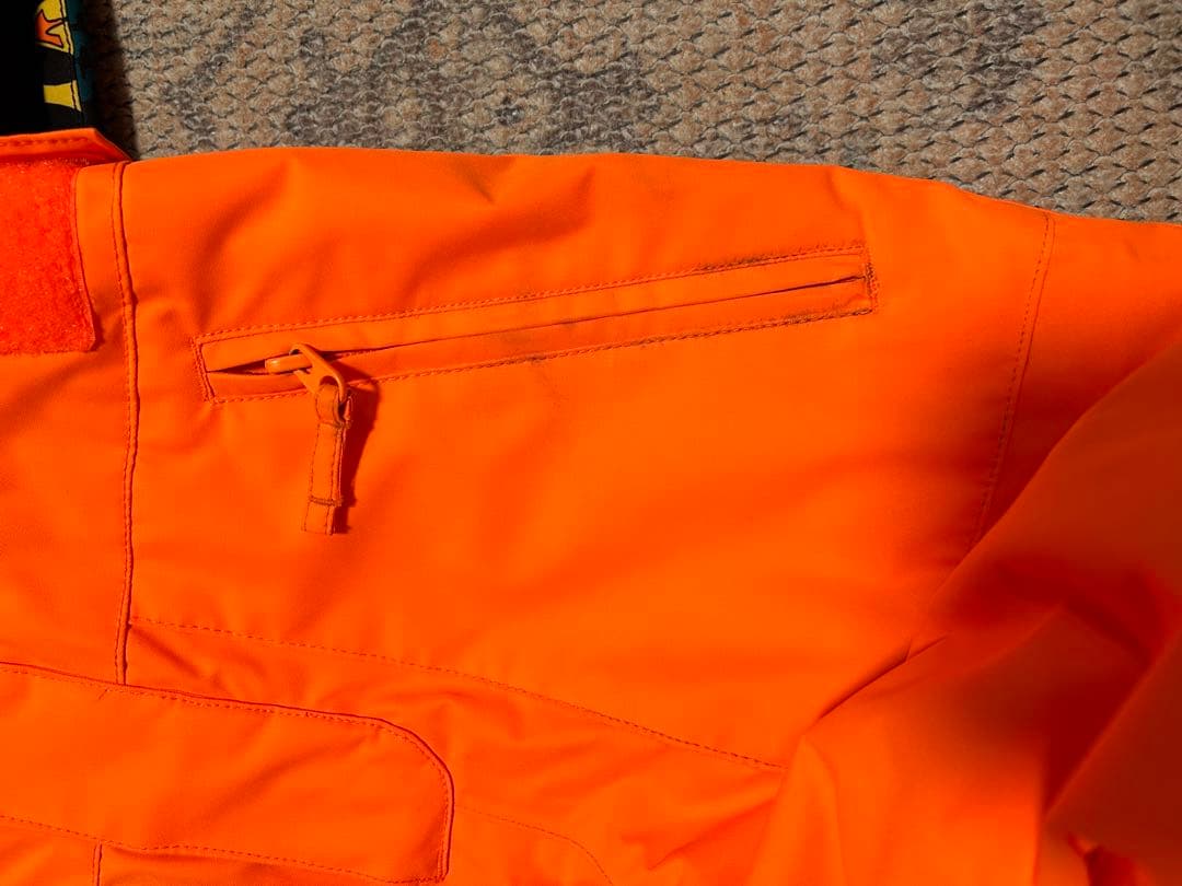 Quick Silver スキー、スノボウェア　上下6〜7歳130 上着美品