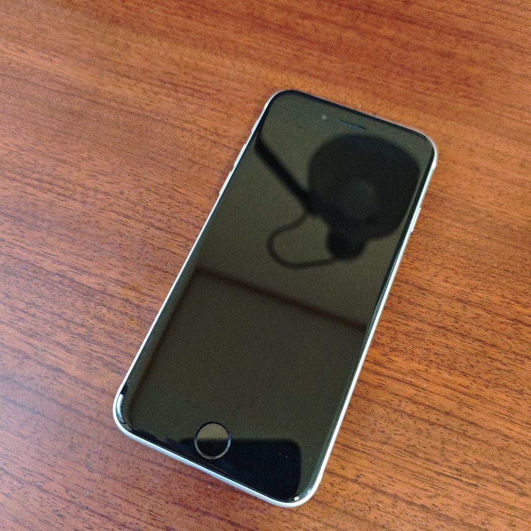 【極美品】Apple iPhone SE2 ホワイト 64GB