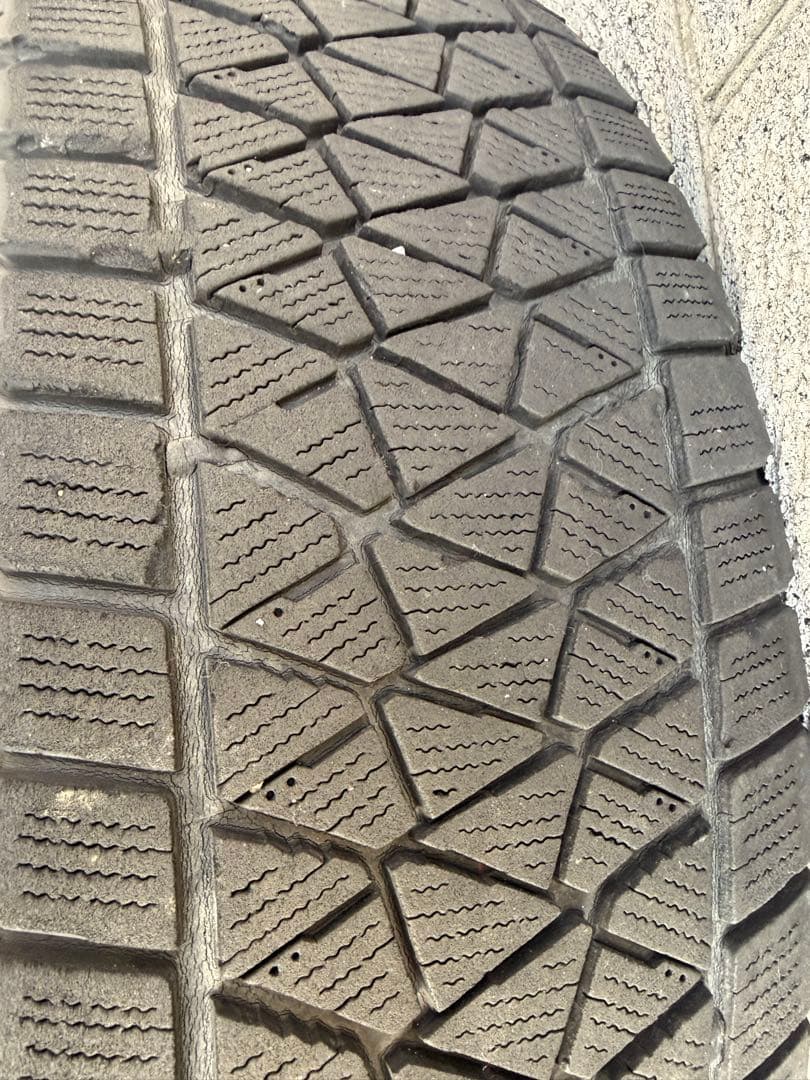 デリカD5 16インチ スタッドレスタイヤ　ホイールセット