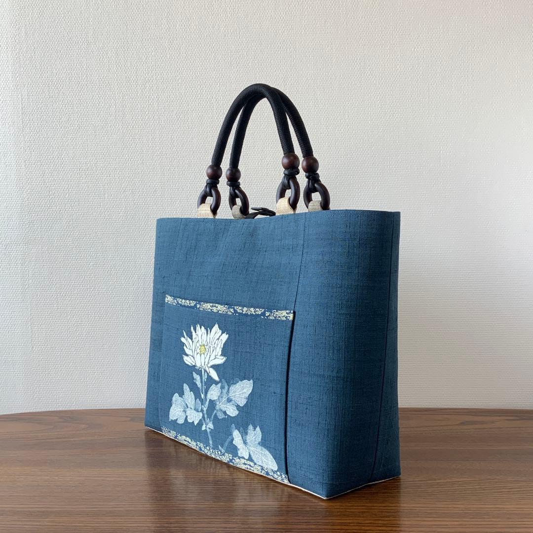 A4サイズ対応　紬帯　白菊の花　リメイク　江戸打紐ハンドルバッグ