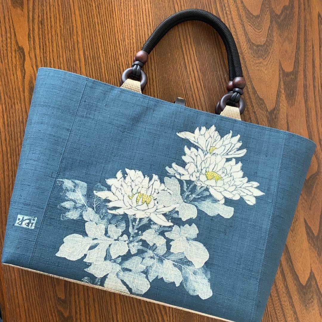 A4サイズ対応　紬帯　白菊の花　リメイク　江戸打紐ハンドルバッグ