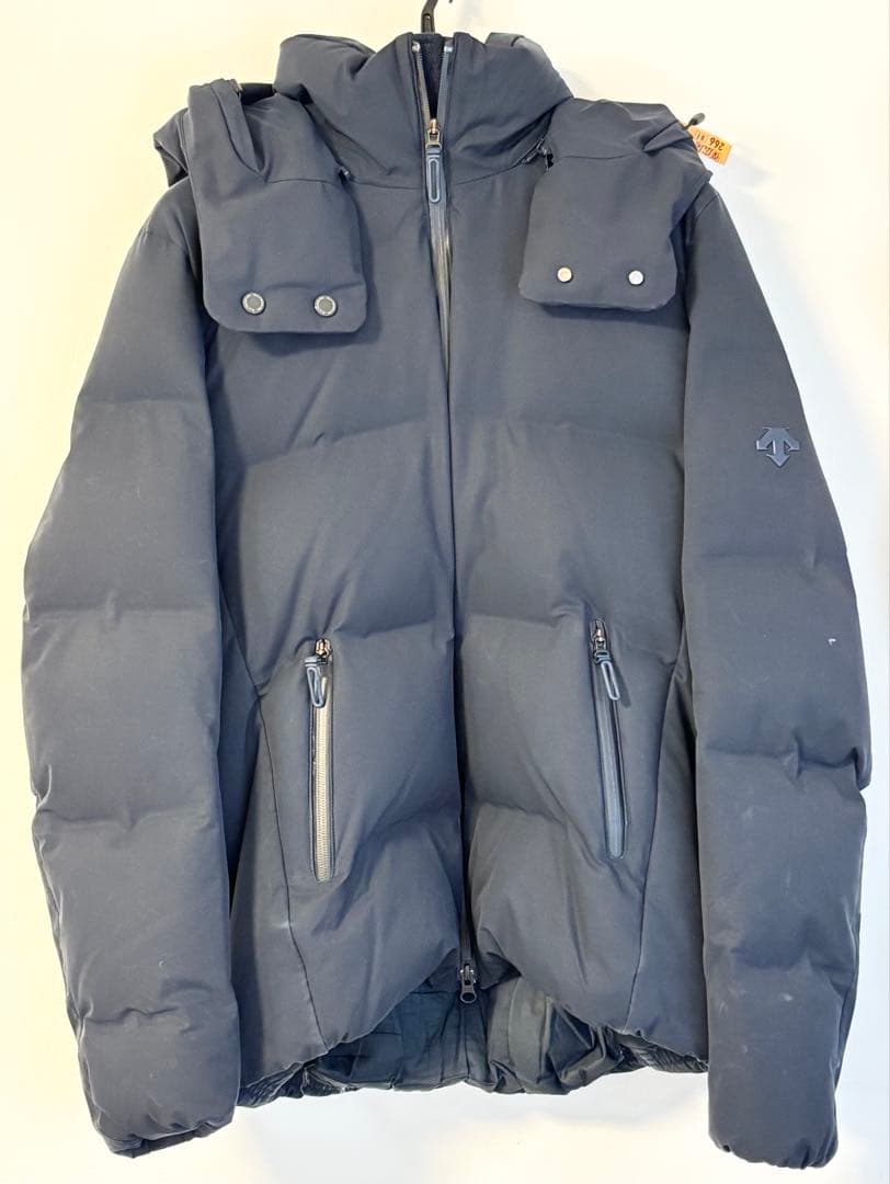 水沢ダウン DESCENTE　ダウンジャケット　ネイビー　Mサイズ