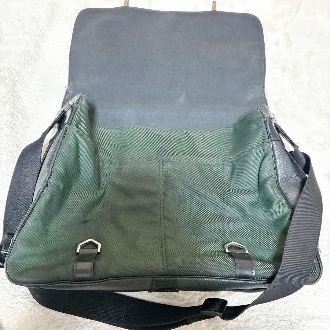 ルイヴィトン　デルスー　タイガ　ショルダーバッグ　メッセンジャーバッグ