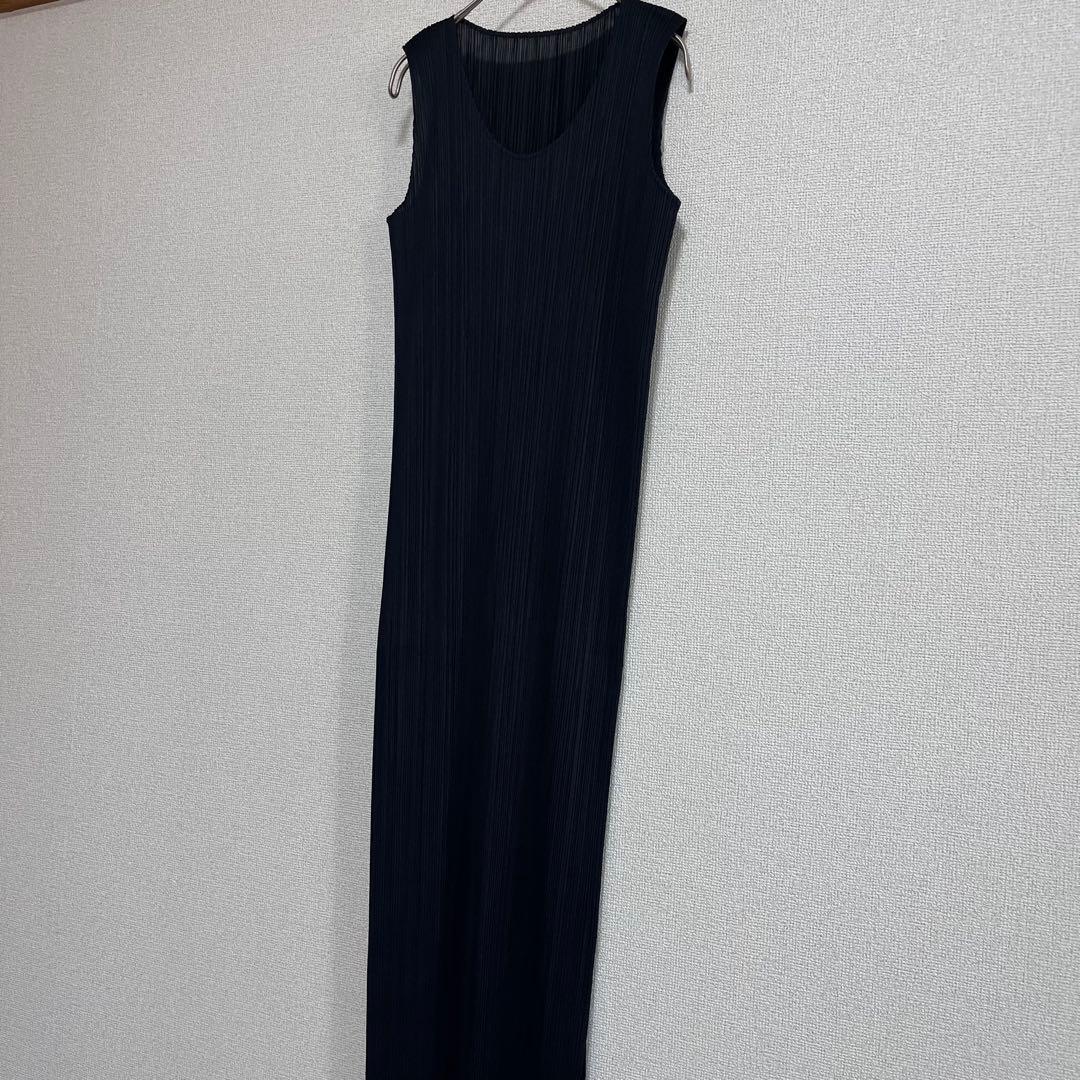 美品　プリーツプリーズ　イッセイミヤケ　スリット　ロングワンピース　ブラック