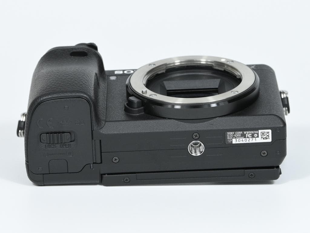 【超美品】SONY α6300 ILCE-6300 ボディ《ショット数1723》