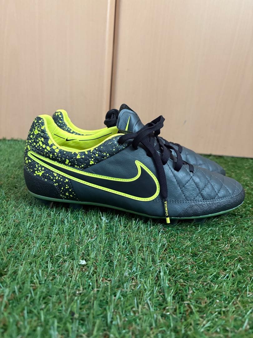 Nike ティエンポレジェンド 5 エレクトロフレアパック エリート