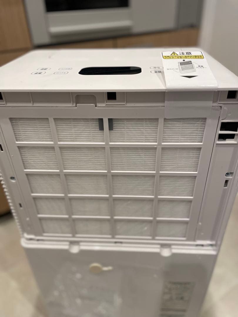 極美品アイリスオーヤマ 空気清浄機能付き除湿機 IJCP-J160-W