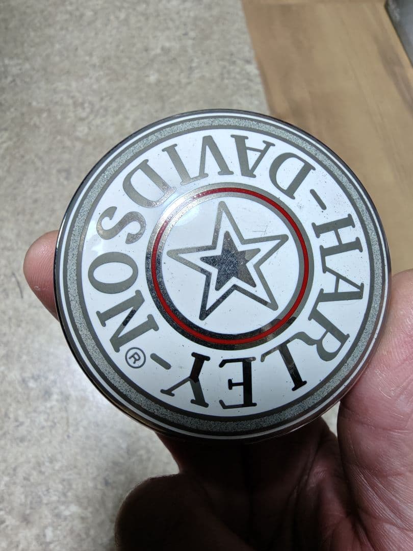 Harley-Davidson タンク　キャップ　七宝焼　白　中古