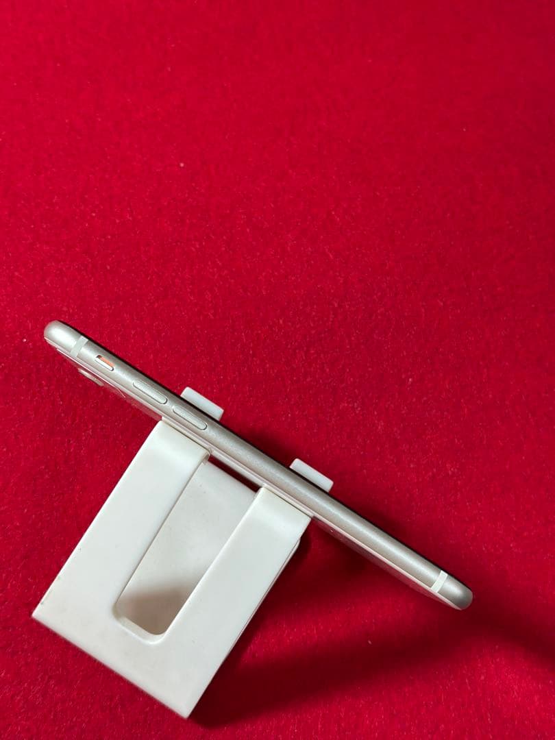 【5135】iPhone SE3第3世代スターライト 64GB simフリー