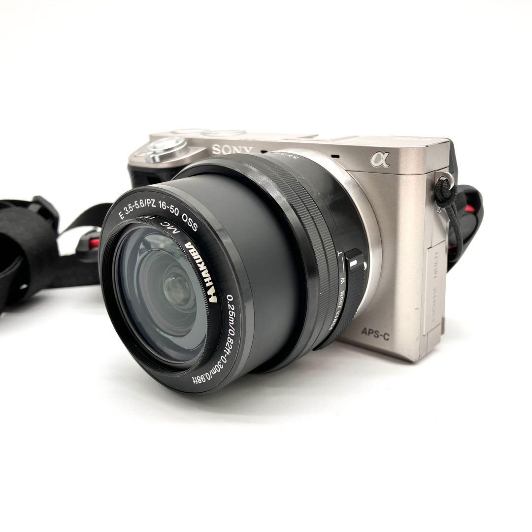 SONY a6000 ILCE-6000 シルバーボディ　16-50mmレンズ