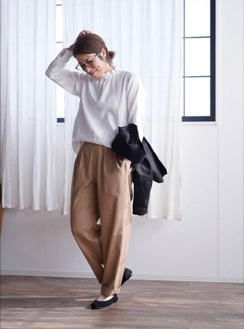 【美品】wafu. プレミアムリネン　シャーリングトップス　L サイズ　白色