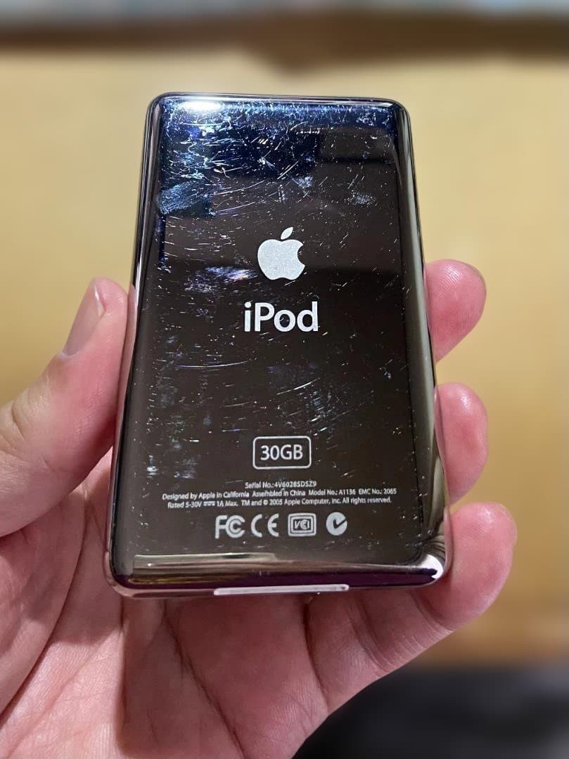 ポータブルプレーヤー iPod Classic 30GB MA002J 5th Gen A1136