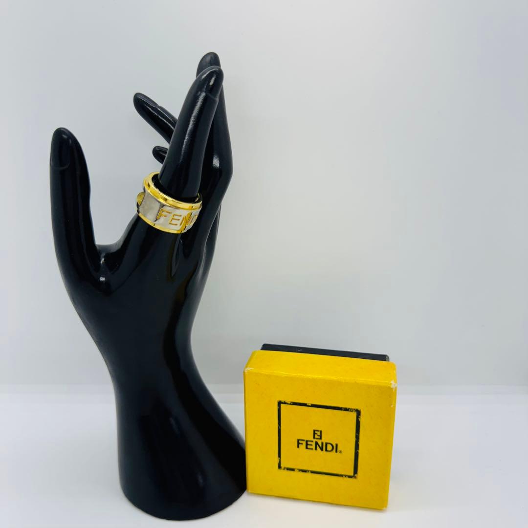 ✨FENDI✨フェンディ✨ロゴ✨コンビ✨箱付き✨スカーフリング✨