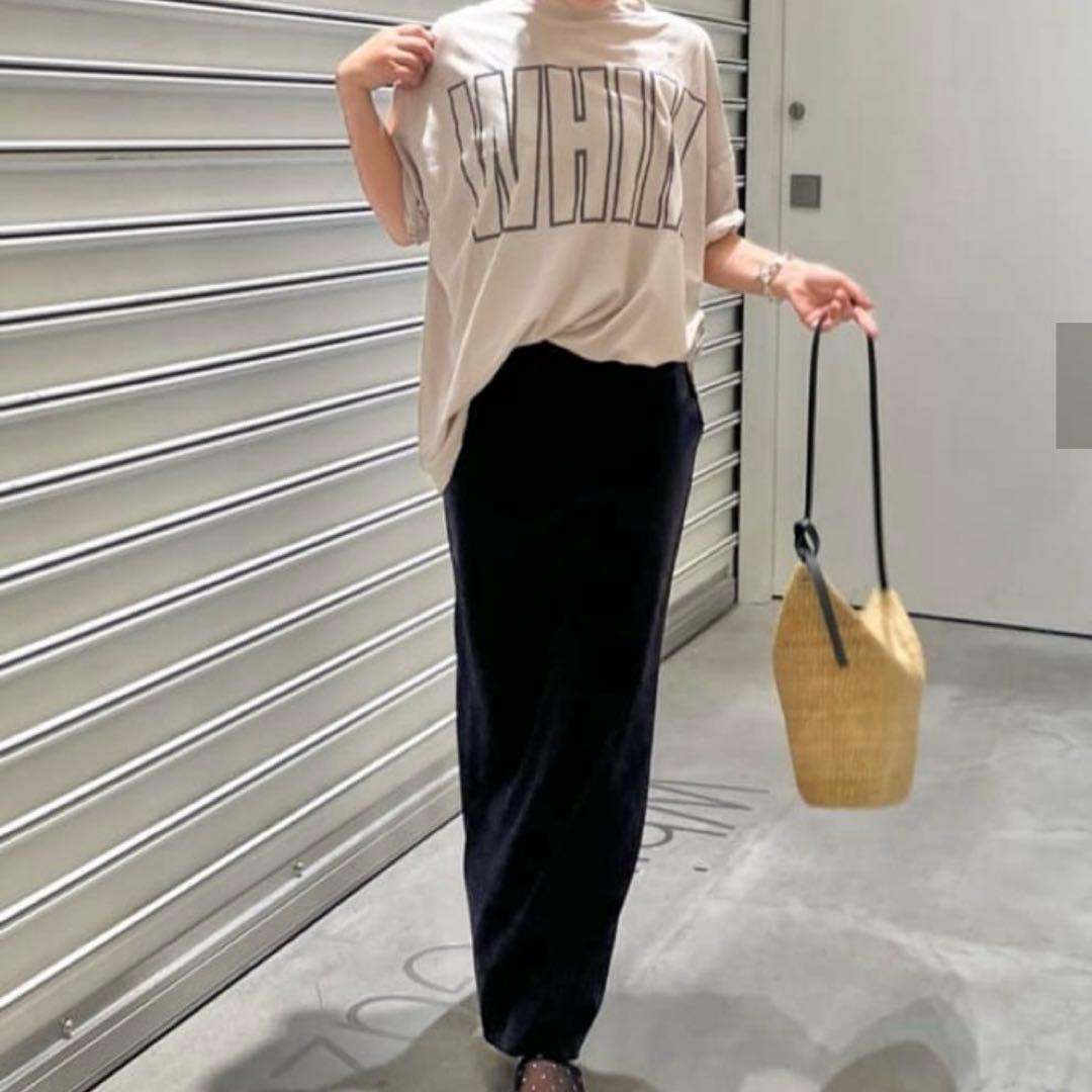 リラックスロゴTシャツ　グレージュ