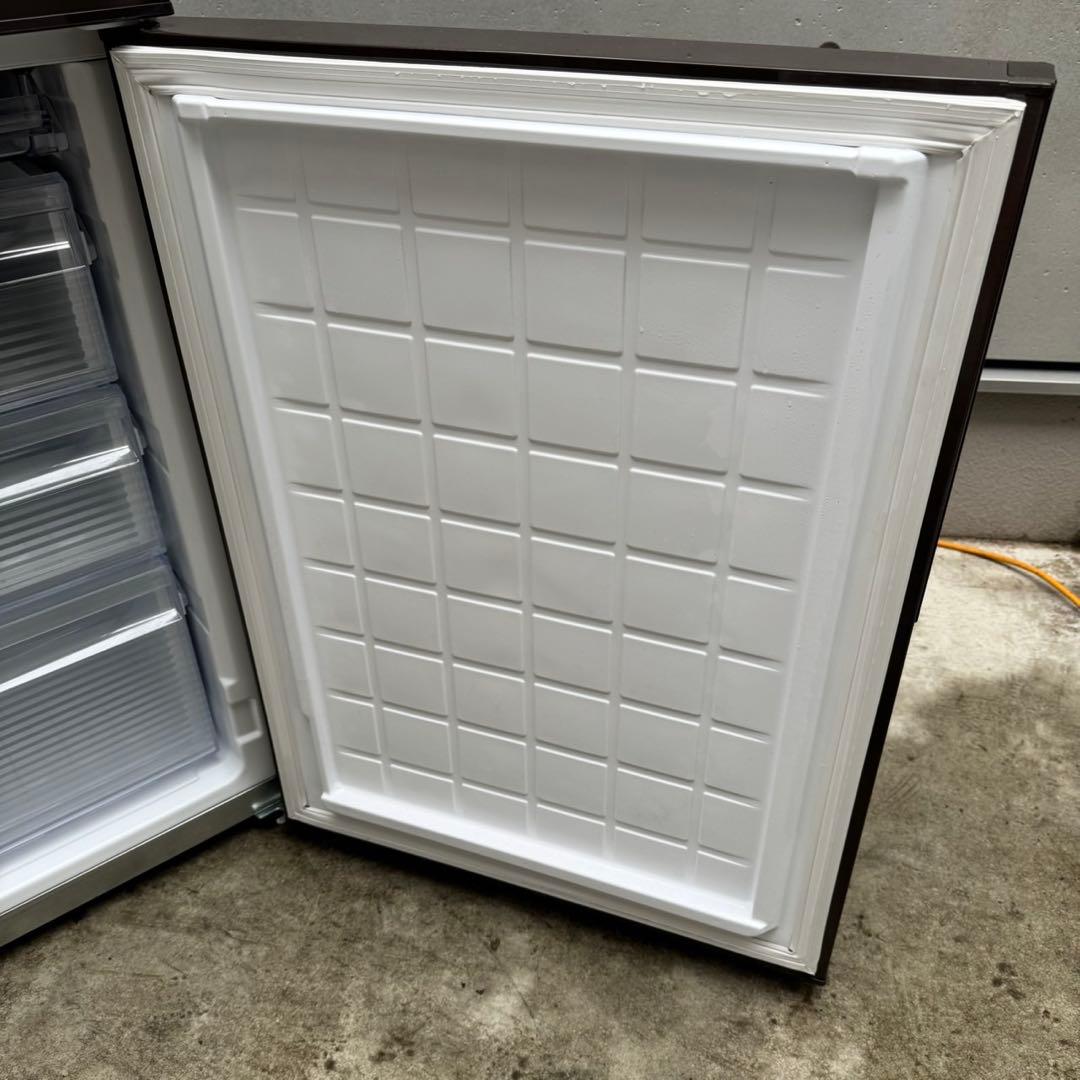 84⭐️2022年製美品★シャープ　冷蔵庫　ブラウン　大型　2ドア　280L