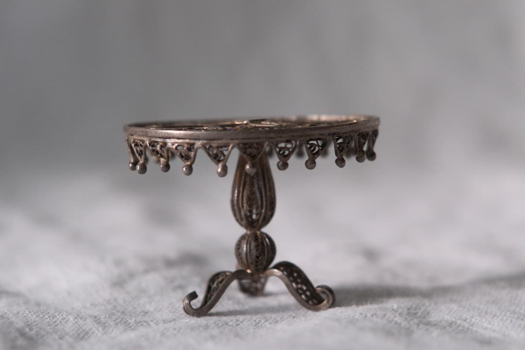 【Holiday Sale】イギリスアンティーク｜フィリグリーのテーブル