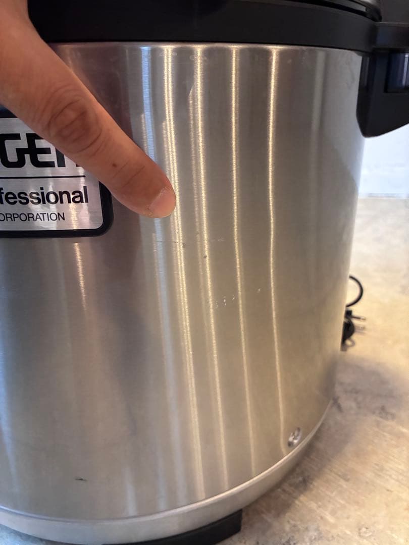 TIGER 炊飯器　二升炊き　JNO-A361