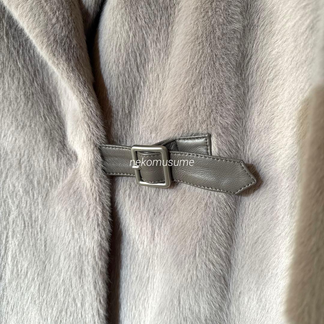 gallery beige 本革ベルトのファーコート　グレー