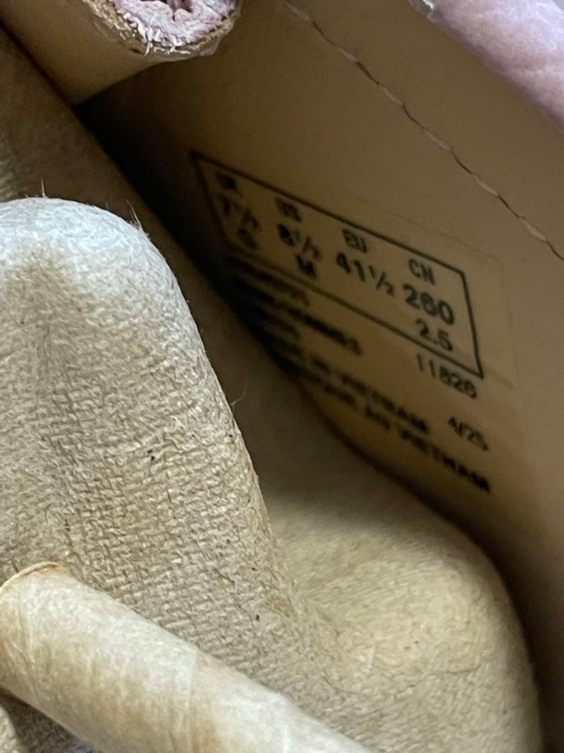 靴 Supreme Clarks Reflective Wallabee Pink