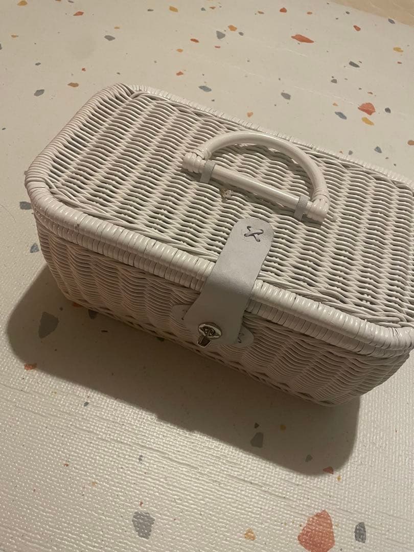 ラタンバスケット