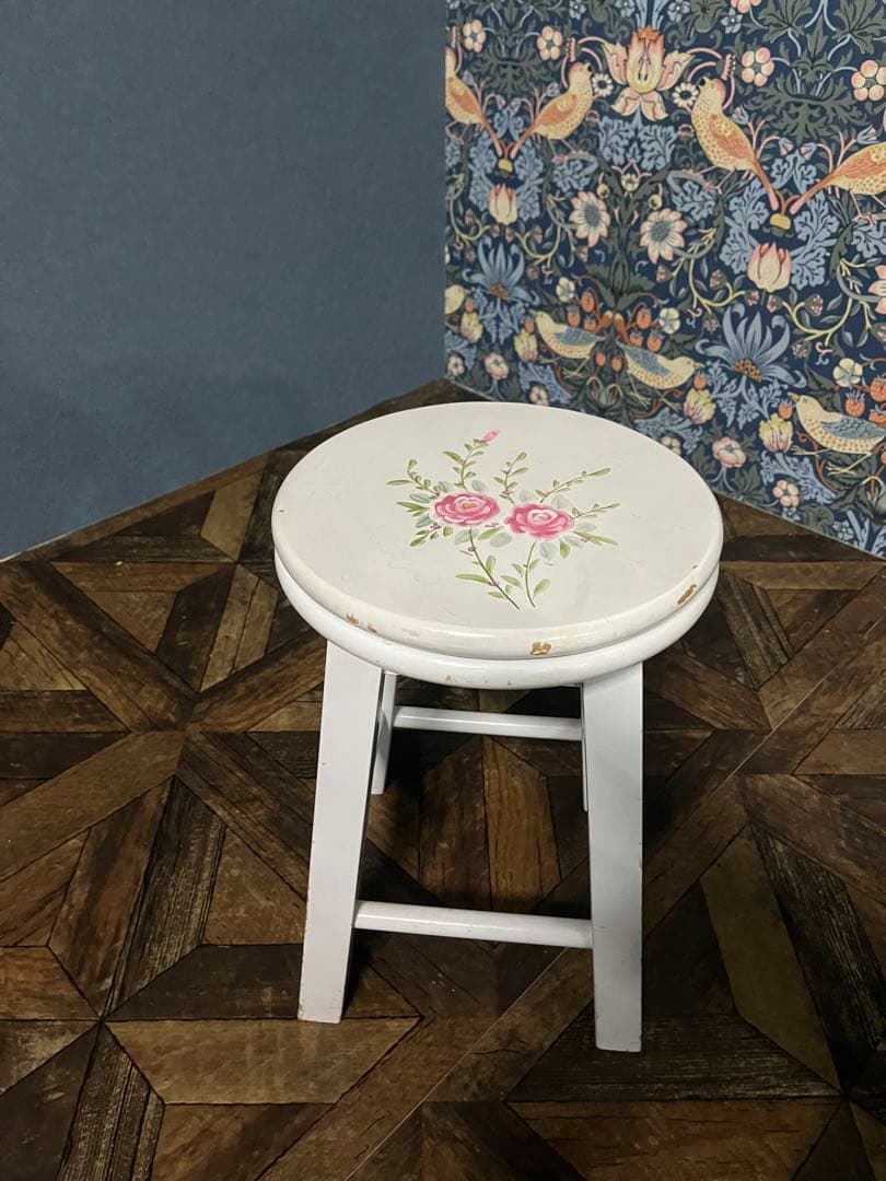 白家具 回転 スツール 椅子 薔薇 インテリアアンティーク
