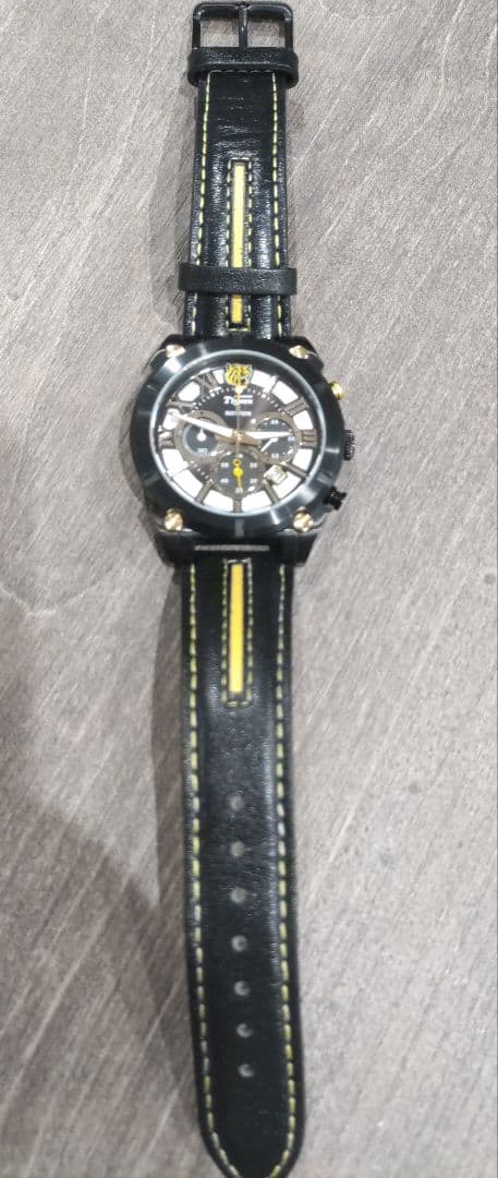 阪神タイガース　85周年記念ウォッチ　メンズ腕時計