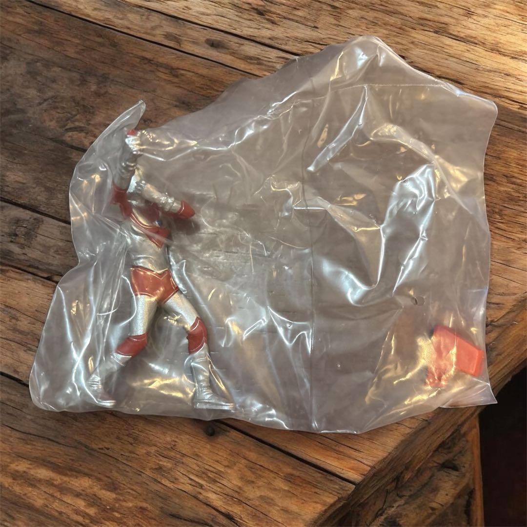 HGシリーズ ウルトラマン HG原色ウルトラ怪獣大百科大ピンチ＆大チャンスver