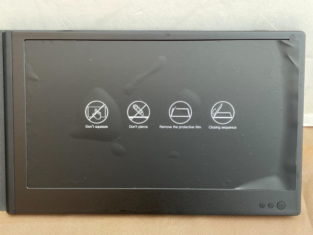 ★未使用品★Kwumsy　ポータブルモニター　11.6インチ　P1S　年式不明