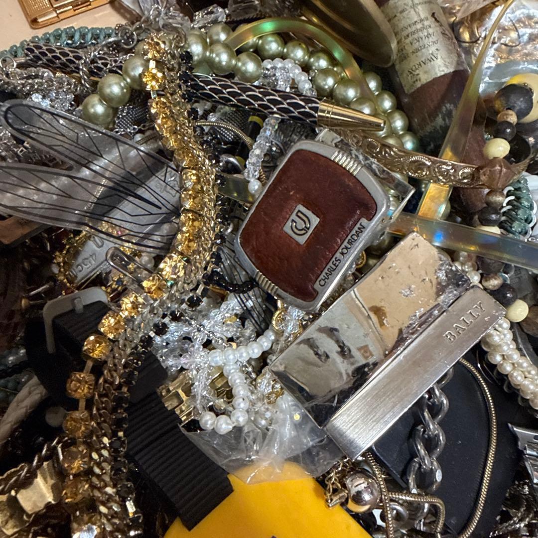 イミテーション　アクセサリー　まとめ　6.２キロ