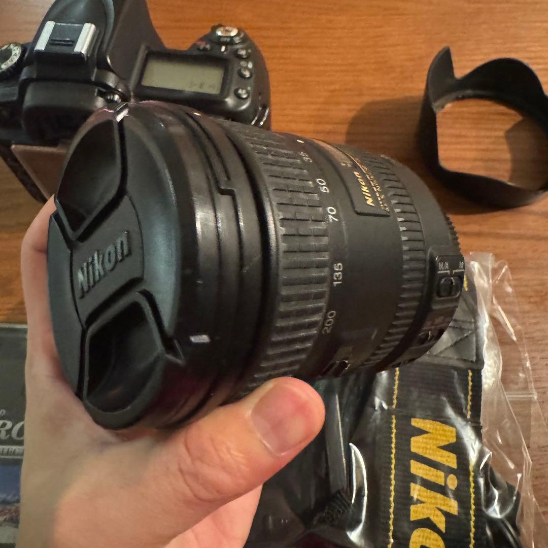 Nikon D90 ニコン AF-S DX 18-200mm レンズキット付