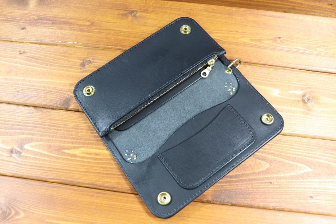 【即納商品】フラワー　スタッズロングウォレット