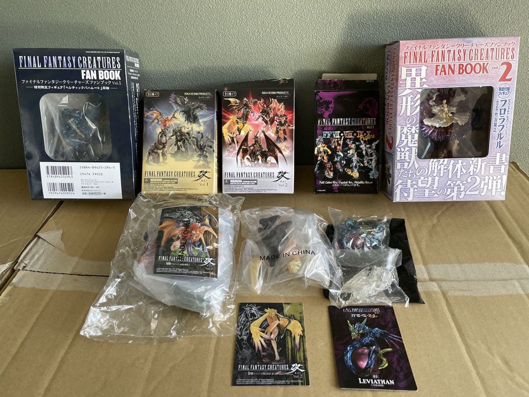 FINALFANTASYFAN BOOK Vol1.￼2 改.フィギュア他3個
